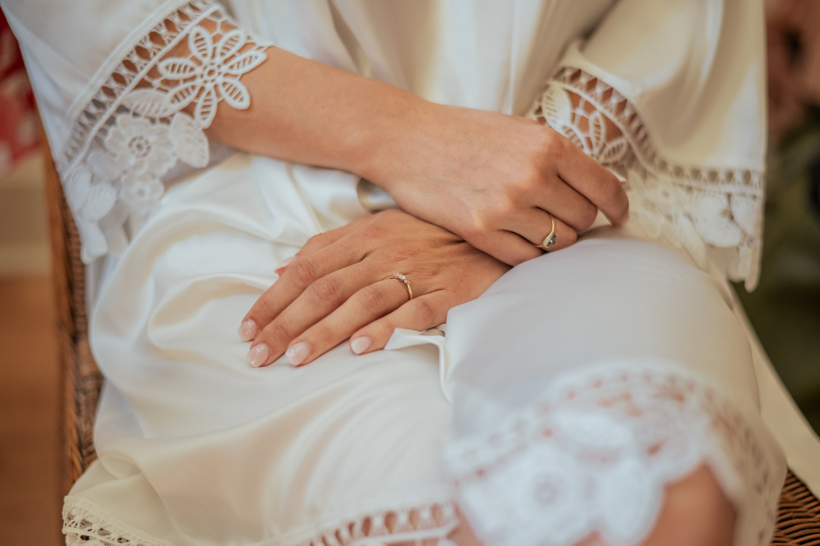 photographe-mariage-marseille-provence-aix-en-provence-luberon-var-vaucluse-alpes-arles-couple-robe-ceremonie-romantique-naturel-lifestyle-sud-france-cote-dazur13