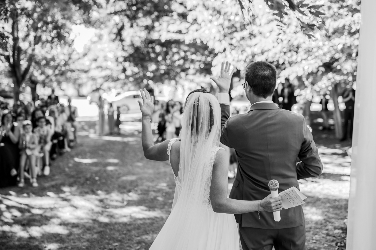 photographe-mariage-marseille-provence-aix-en-provence-luberon-var-vaucluse-alpes-arles-couple-robe-ceremonie-romantique-naturel-lifestyle-sud-france-cote-dazur32